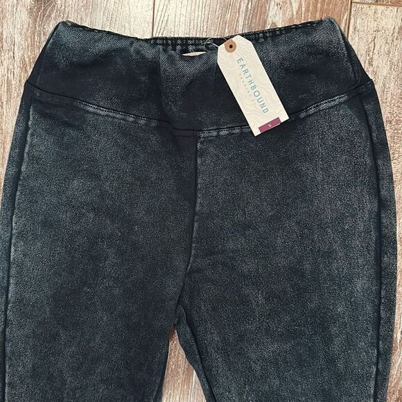 NWT Earthbound Bell Bottom Stretch Jeans - Picture 3 of 6